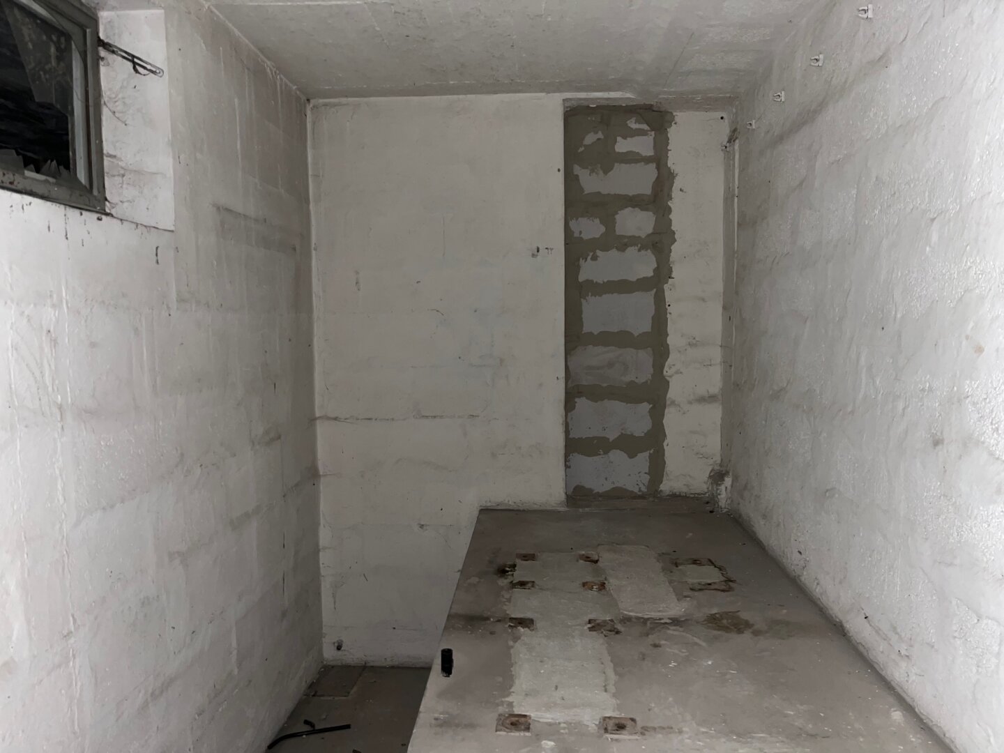 Mischekgasse – 7,75m2 großes Lager im Keller zu mieten, 2320 Schwechat, Lager