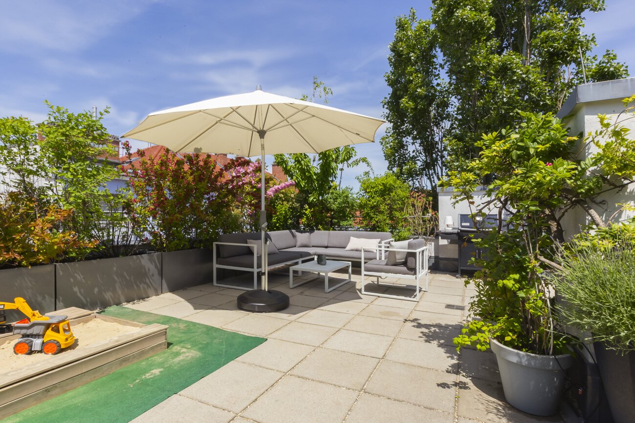 Albrechtskreithgasse – 5 Zimmer DG-Wohnung mit ca. 112,00m2 Terrassenflächen und Whirlpool, 1160 Wien, Wohnung