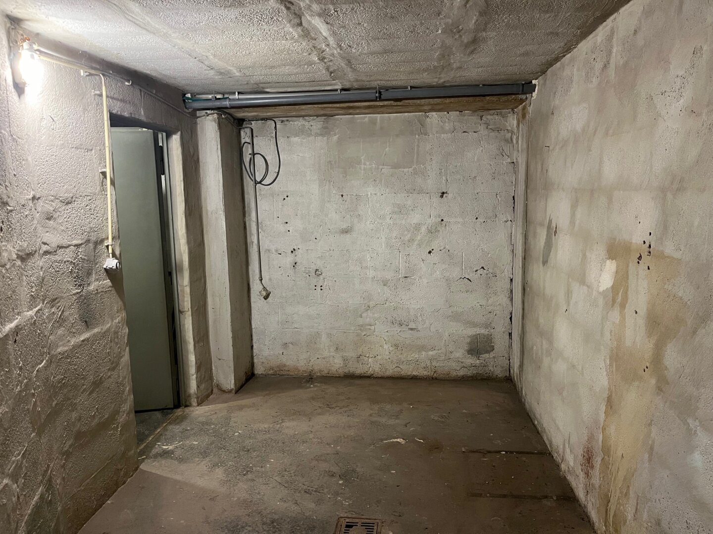 Mischekgasse – 29,50m2 großes Lager im Keller zu mieten, 2320 Schwechat, Lager